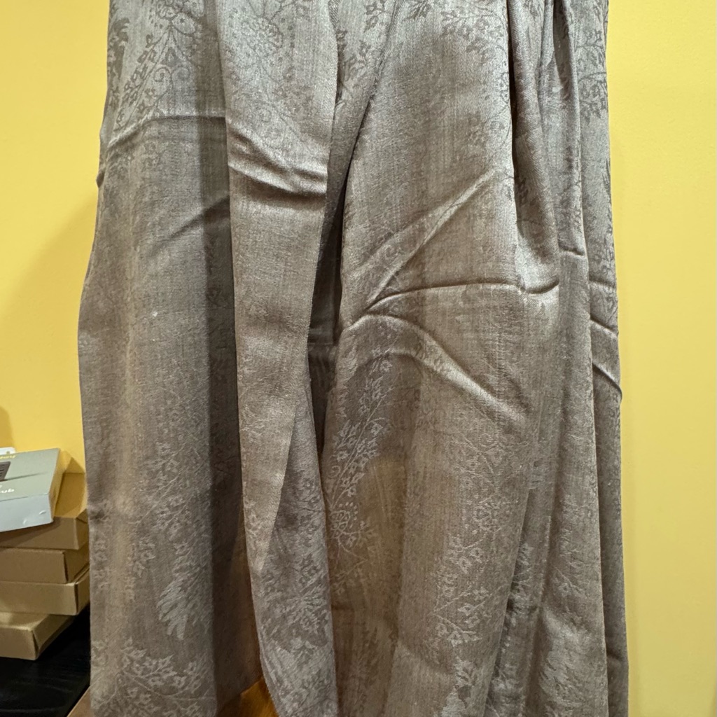 Pashmina  Shiny Light And Self Design Shawl 84425 Brand New Weaver Direct